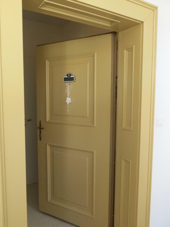 Horvath Villa Apartman Aliz Balatonfured Exterior photo