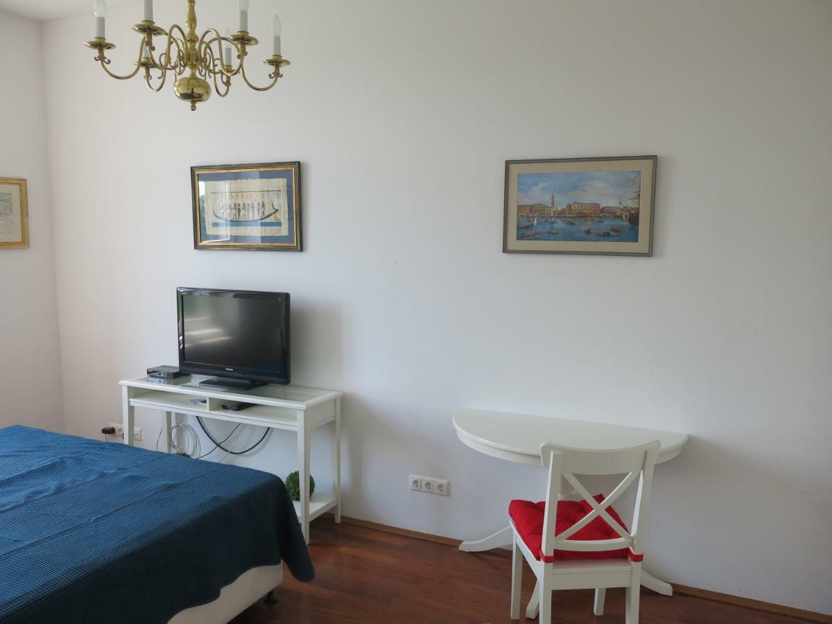 Horvath Villa Apartman Aliz Balatonfured Exterior photo